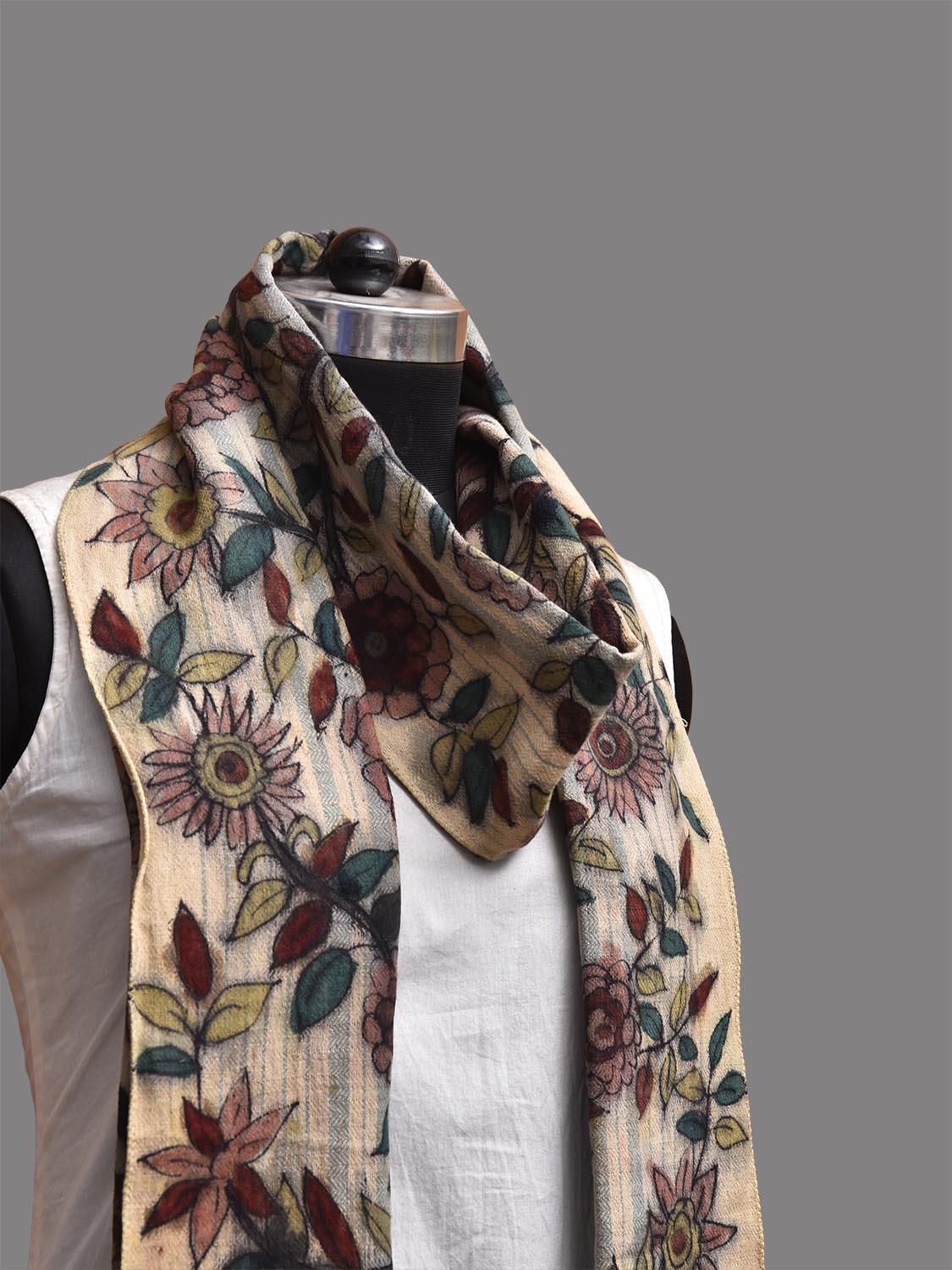 Cream Kalamkari Hand Painted Woolen Stole with Floral Design ds3785