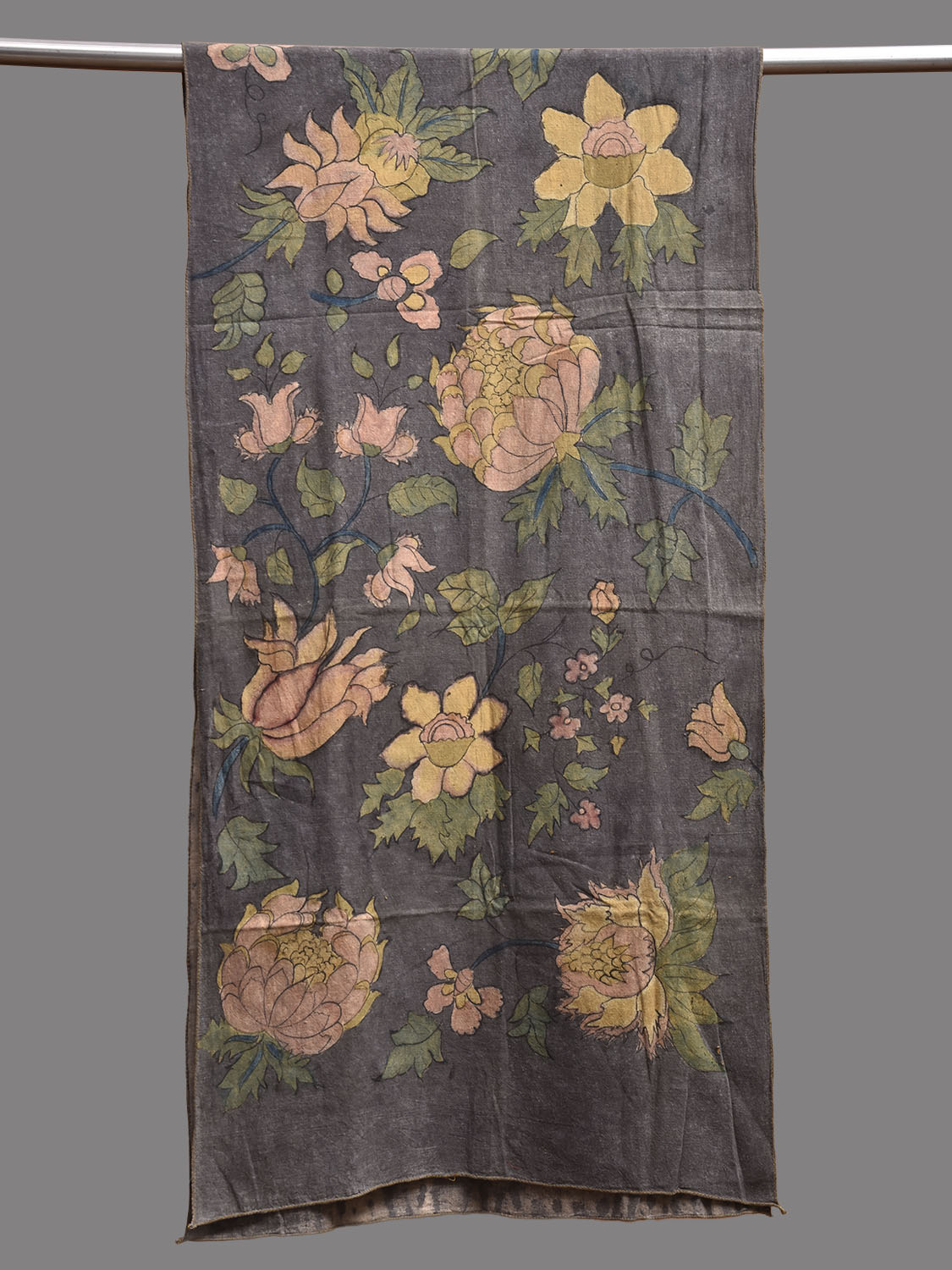 Grey Kalamkari Hand Painted Sico Stole with Floral Design ds3786