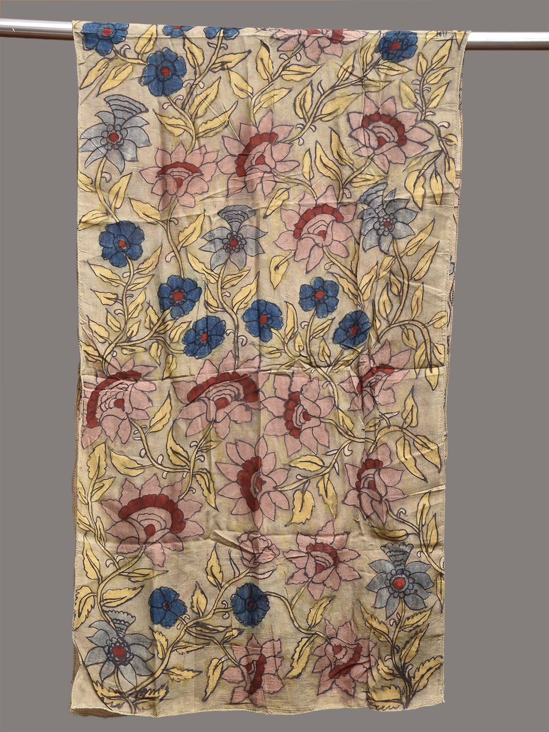 Light Yellow Kalamkari Hand Painted Sico Stole with Floral Design ds3796