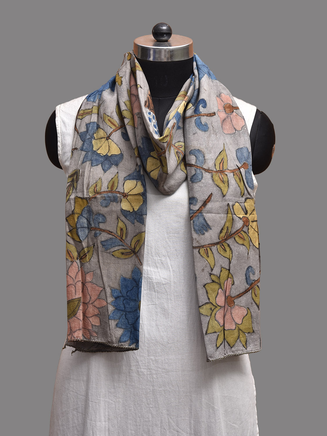 Light Grey Kalamkari Hand Painted Sico Stole with Floral Design ds3803
