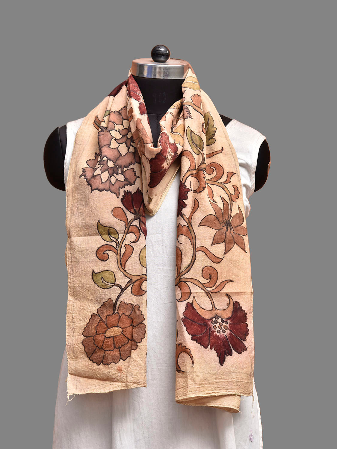 Cream Kalamkari Hand Painted Sico Stole with Floral Design ds3829