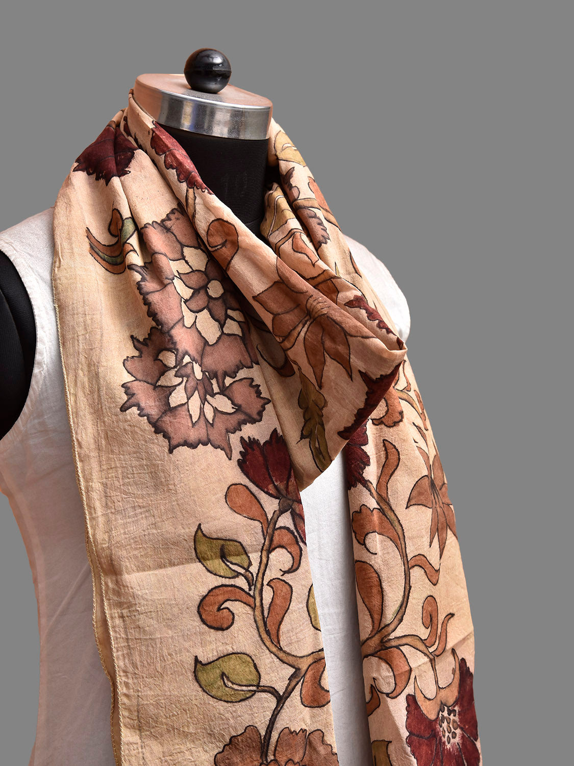 Cream Kalamkari Hand Painted Sico Stole with Floral Design ds3829