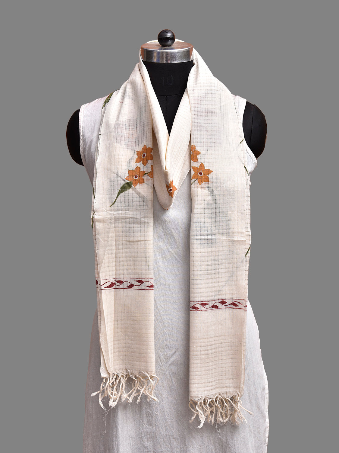 White Hand Painted Kota Cotton Dupatta with Floral Design ds3888