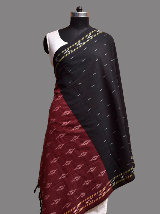 Black and Maroon Pochampally Ikat Cotton Handloom Dupatta with Buta Pallu Design ds3909