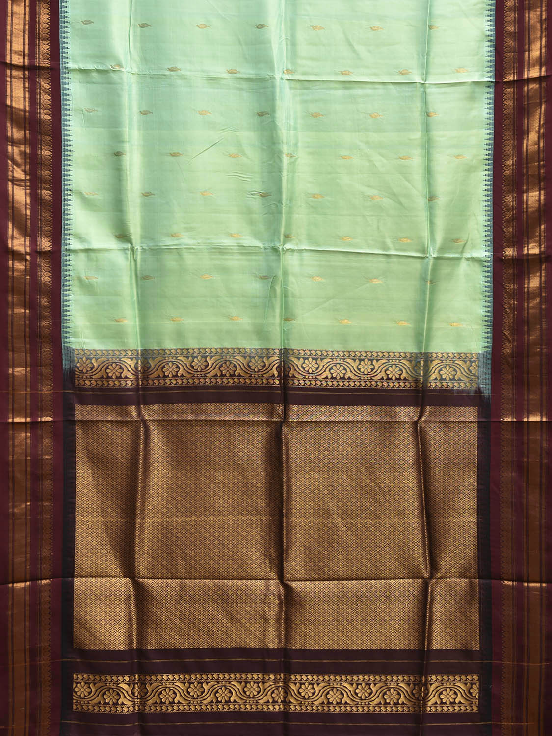 Light Green and Maroon Gadwal Silk Saree with Border and Pallu Design g0482