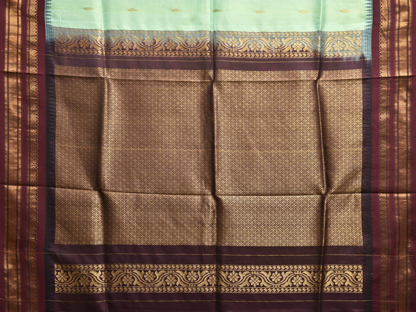 Light Green and Maroon Gadwal Silk Saree with Border and Pallu Design g0482