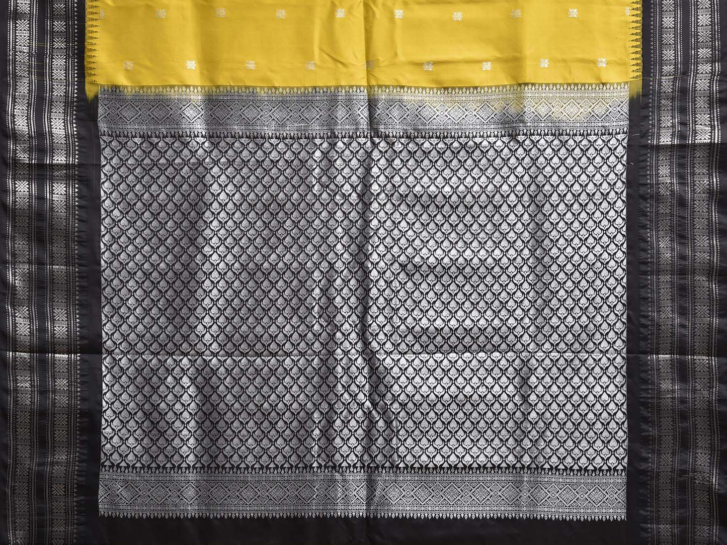 Olive and Black Gadwal Silk Saree with Border and Pallu Design g0484