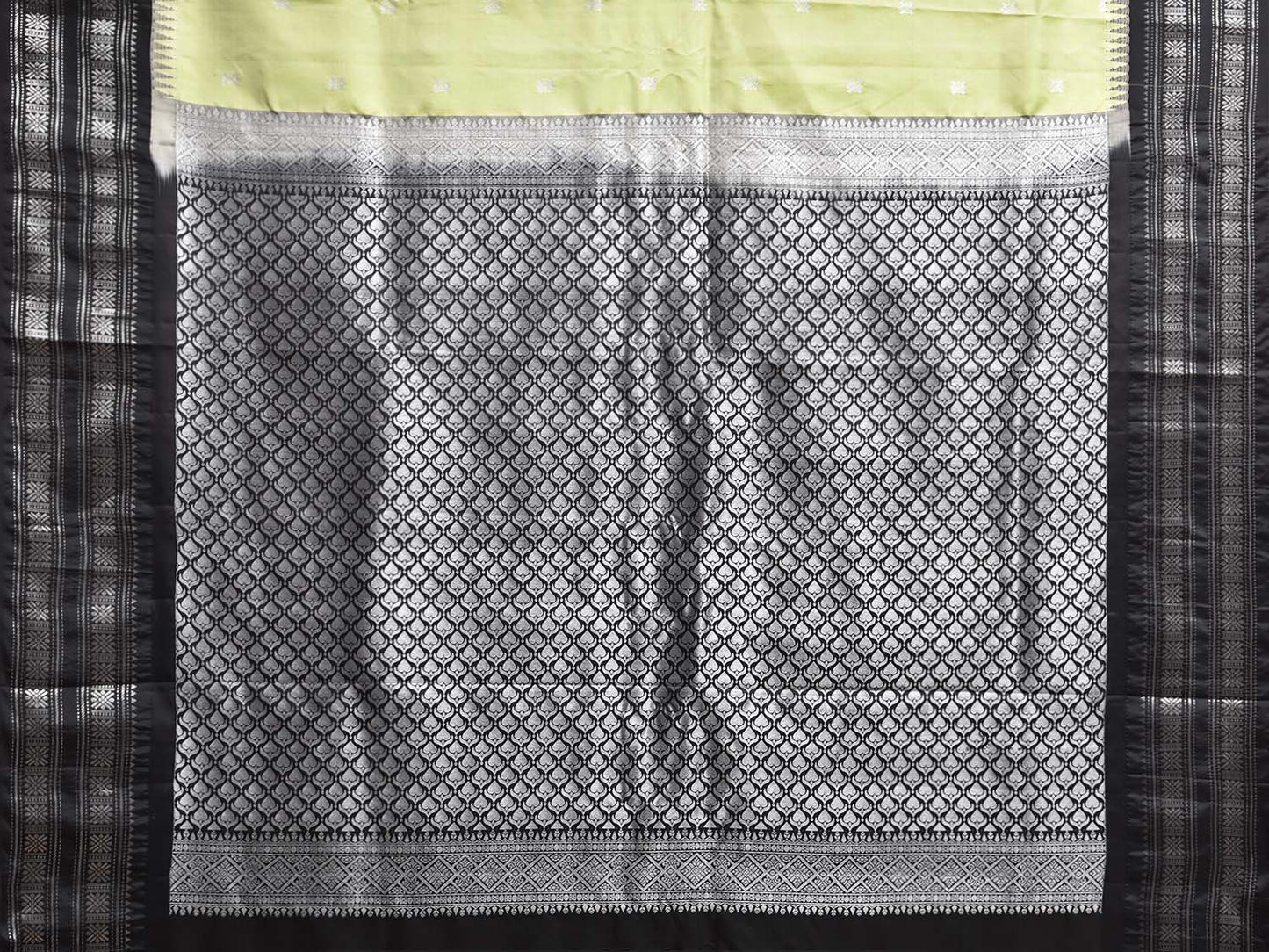 Light Green and Black Gadwal Silk Saree with Border and Pallu Design g0487