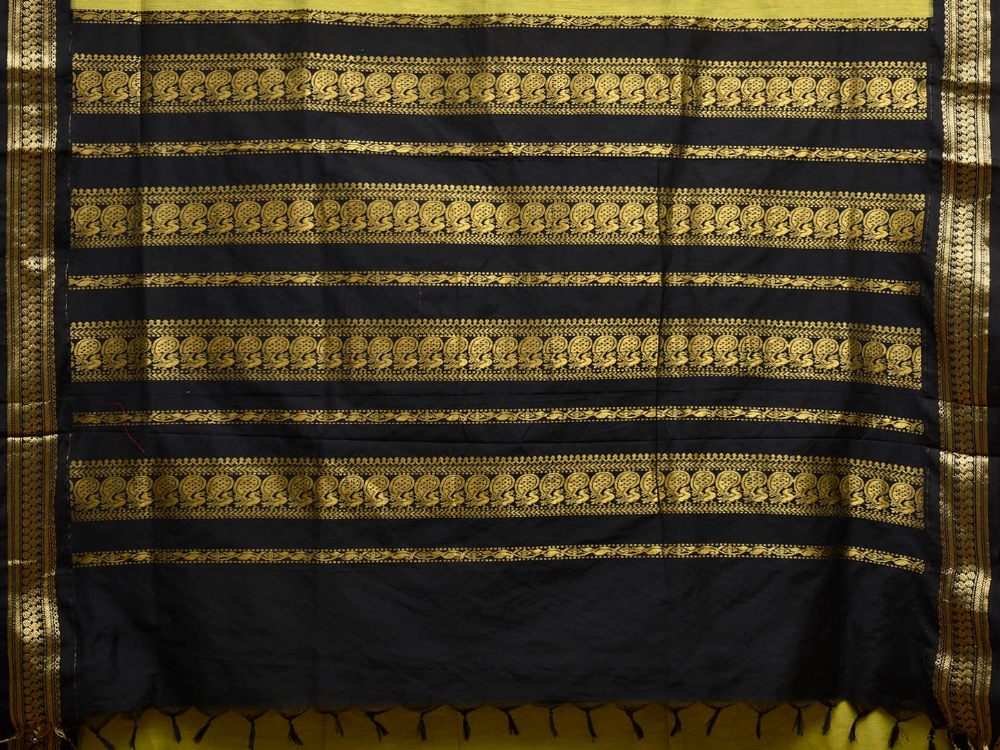 Light Green and Black Gadwal Cotton Viscose Saree with Border and Pallu Design g0542