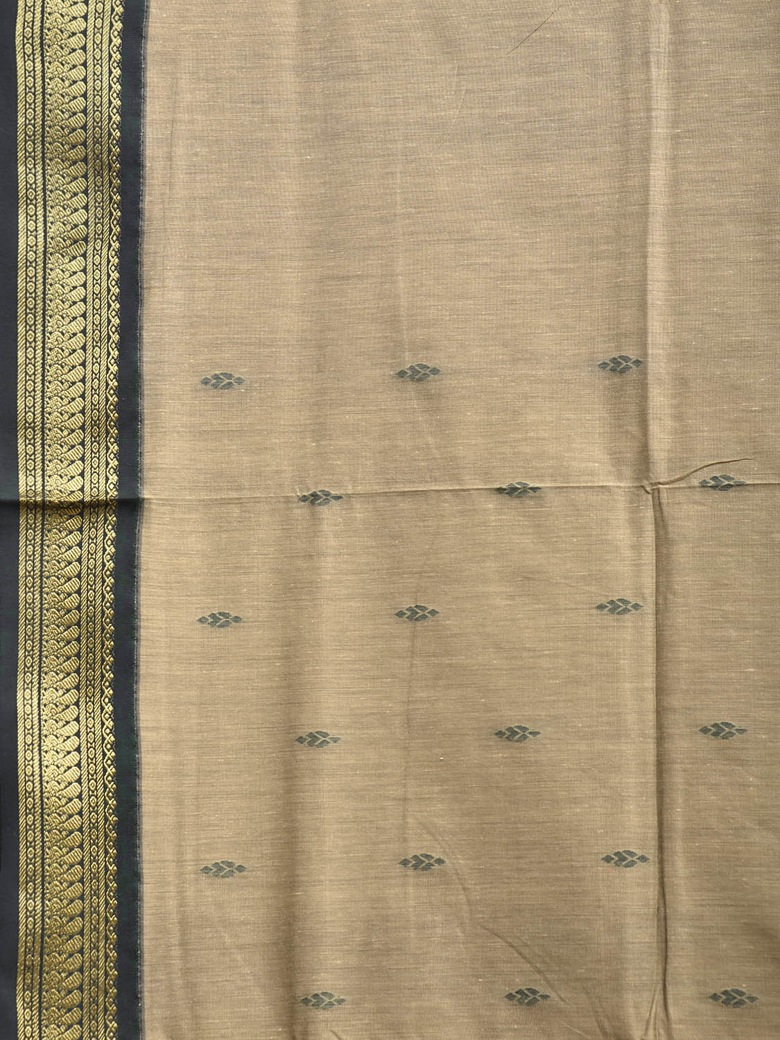 Cream and Green Gadwal Cotton Viscose Saree with Border and Pallu Design g0580