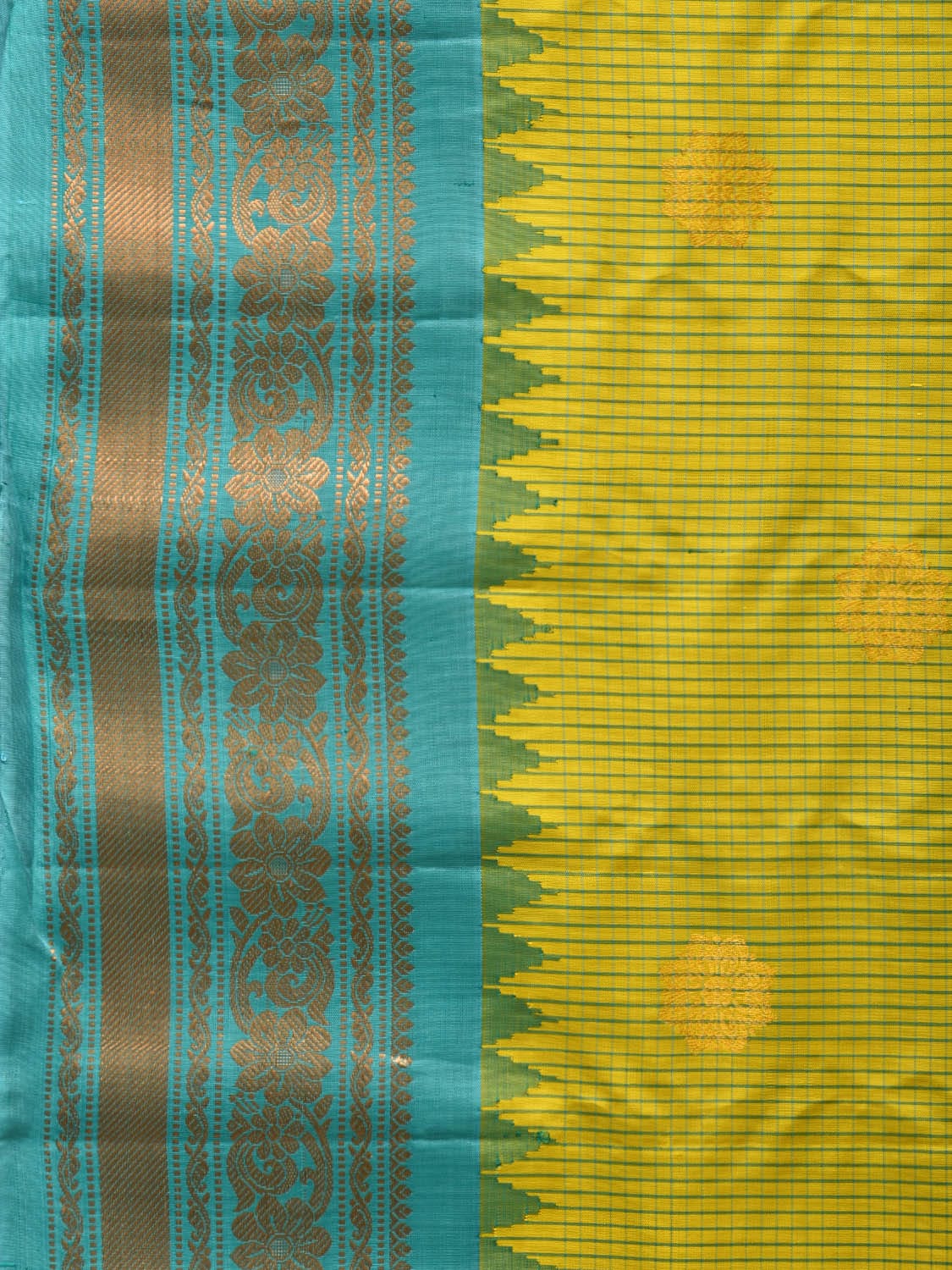 Green and Blue Gadwal Silk Handloom Saree with Checks, Buta and Pallu Design g0367