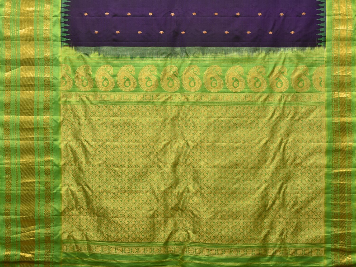 Green and Blue Gadwal Silk Handloom Saree with Mango Pallu Design g0370