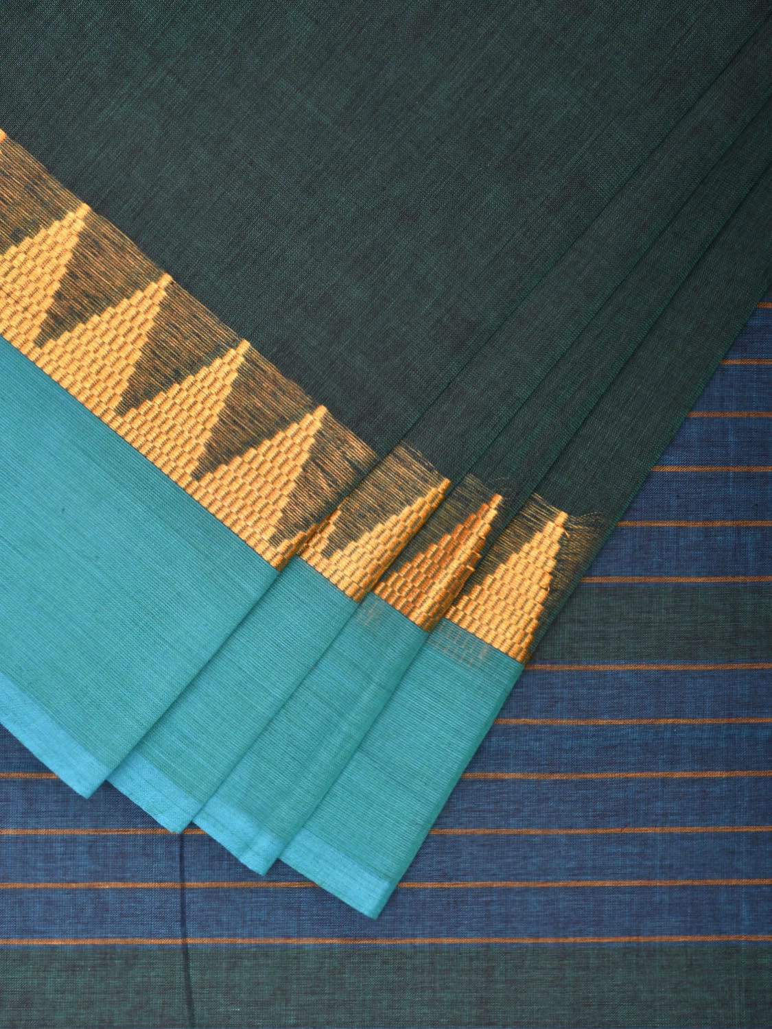Green and Blue Kanchipuram Cotton Plain Saree with Temple Border Design k0618