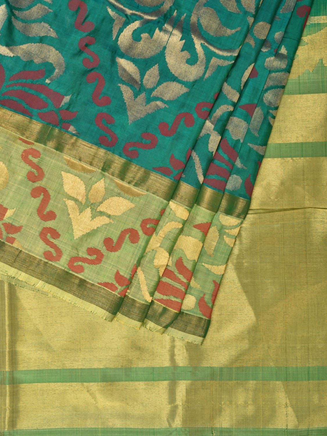 Green and Olive Uppada Silk Handloom Saree with All Over Design u2049