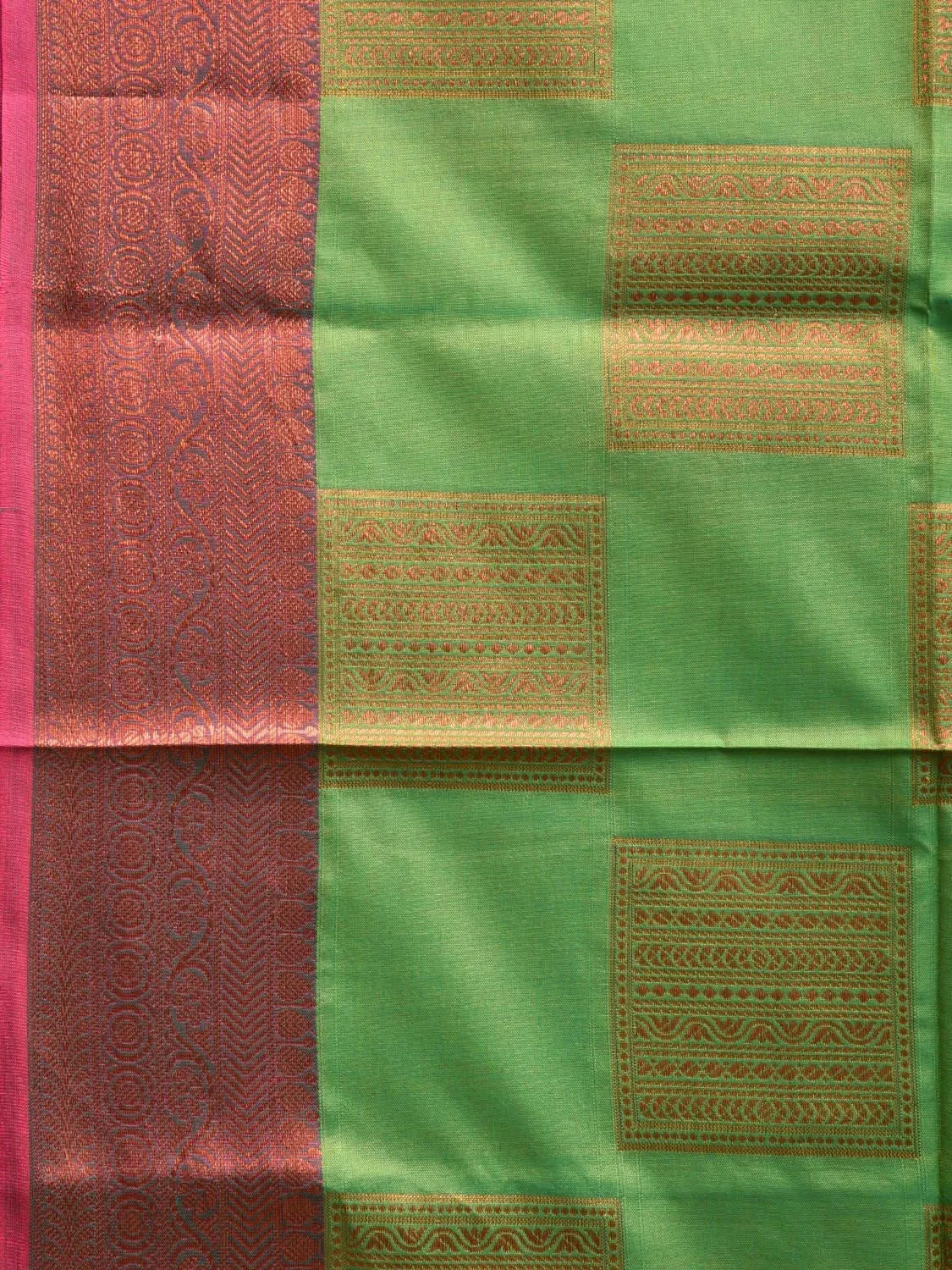 Green and Pink Banaras Katan Silk Saree with Border and Body Butta Design b0057ds