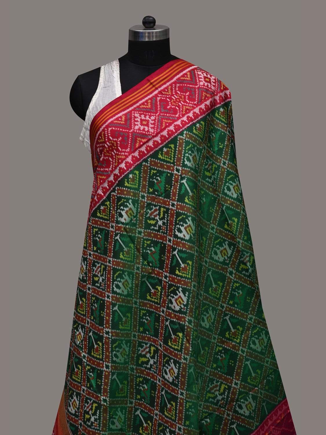 Green and Pink Pochampally Ikat Silk Handloom Dupatta with Elephant and Parrot Design ds2554