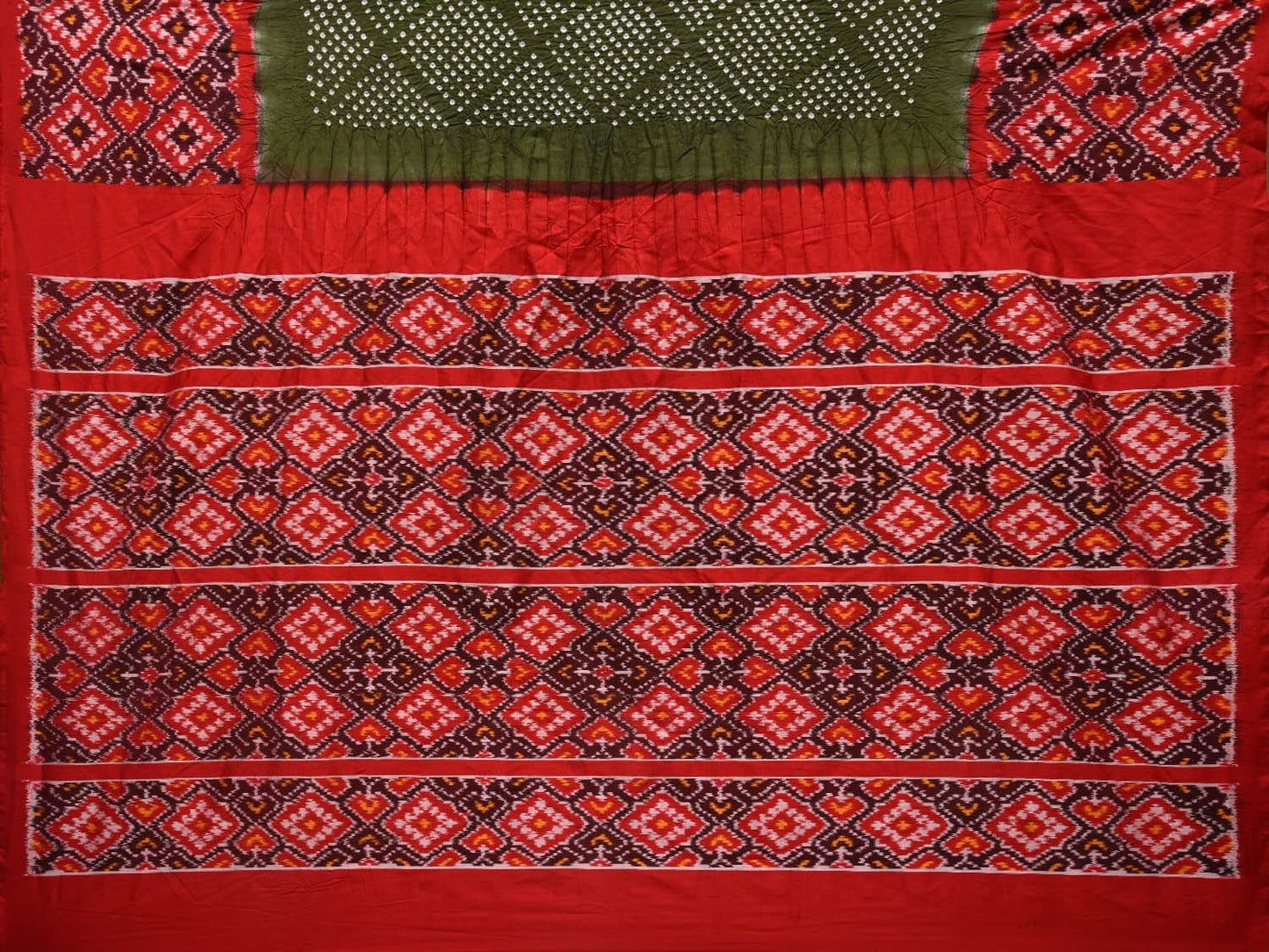 Green and Red Bandhani Ikat Silk Handloom Saree with Border and Pallu Design bn0361
