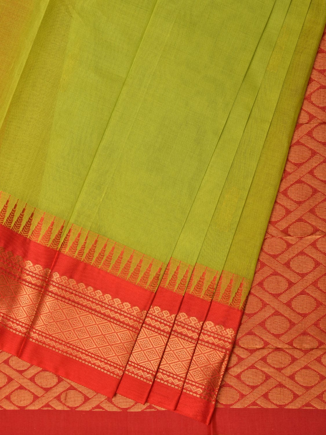 Green and Red Gadwal Cotton Plain Saree with Body Buta and Pallu Design No Blouse g0349