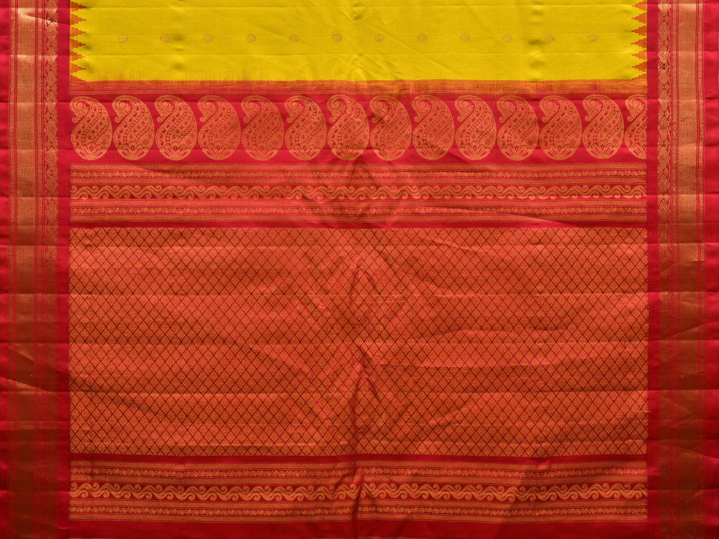 Green and Red Gadwal Silk Handloom Saree with Mango Pallu Design g0300