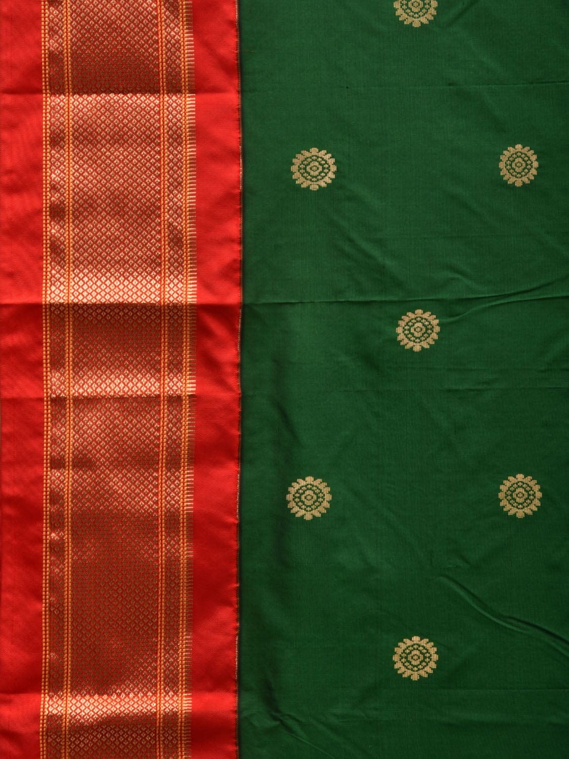 Green and Red Paithani Silk Handloom Saree with Pallu Design p0414