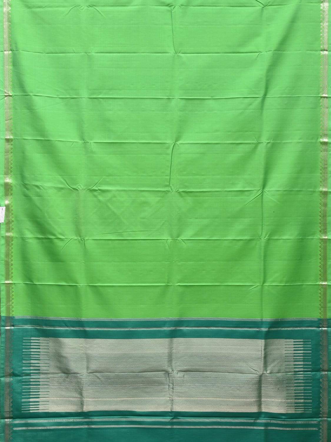 Green and Teal Kanchipuram Silk Handloom Plain Saree with Small Border Design k0509