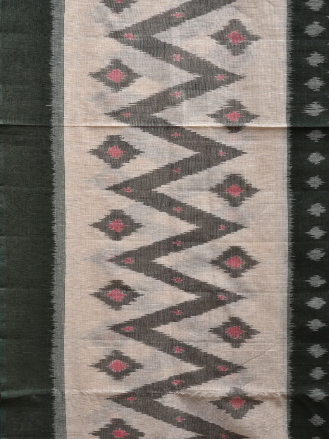 Green and White Pochampally Ikat Cotton Handloom Saree with Zig-Zag Design i0649