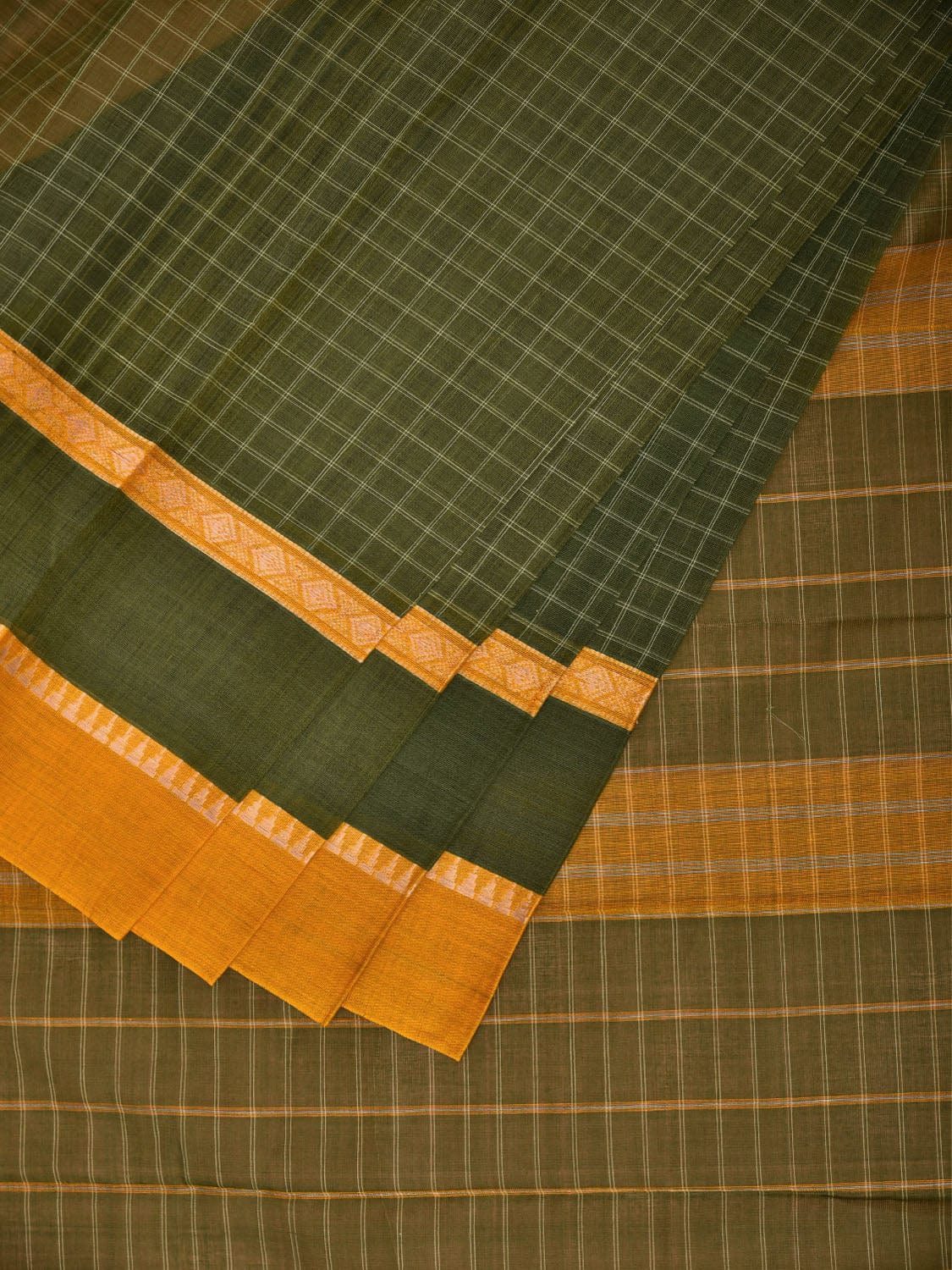 Green and Yellow Narayanpet Cotton Handloom Saree with Big Checks Design No Blouse np1111