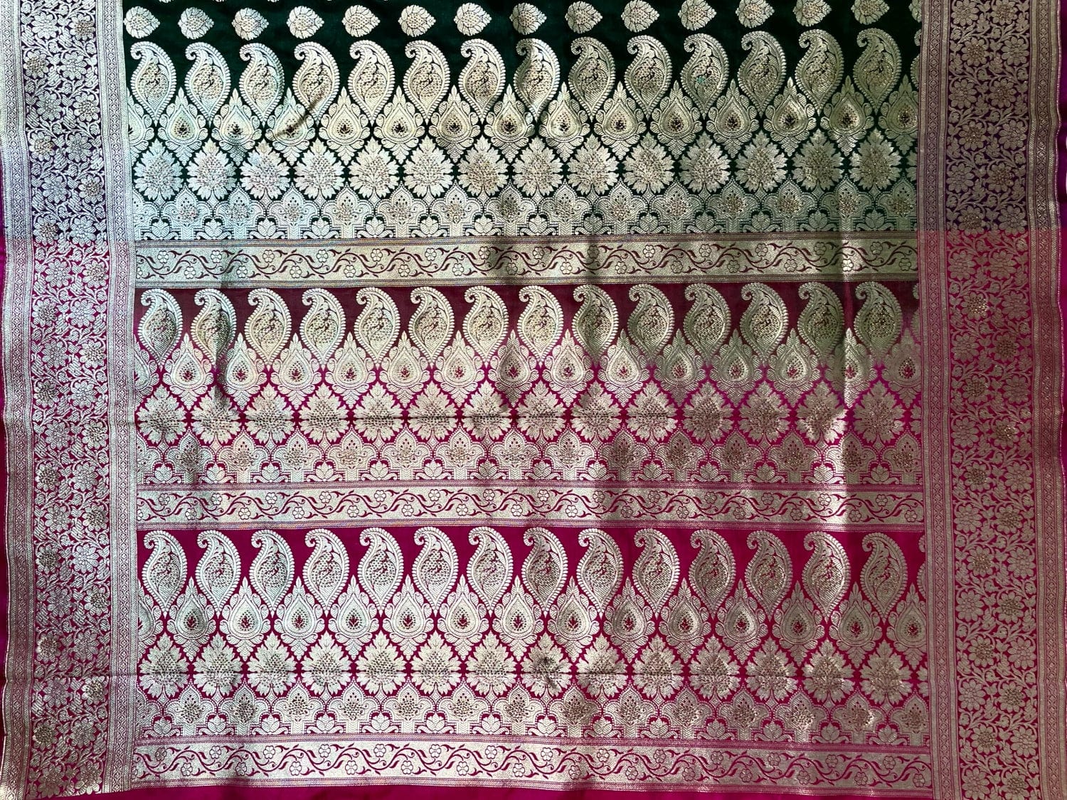 Green Banaras Katan Silk Saree with Body Butti and Stone Work Design b0395ds