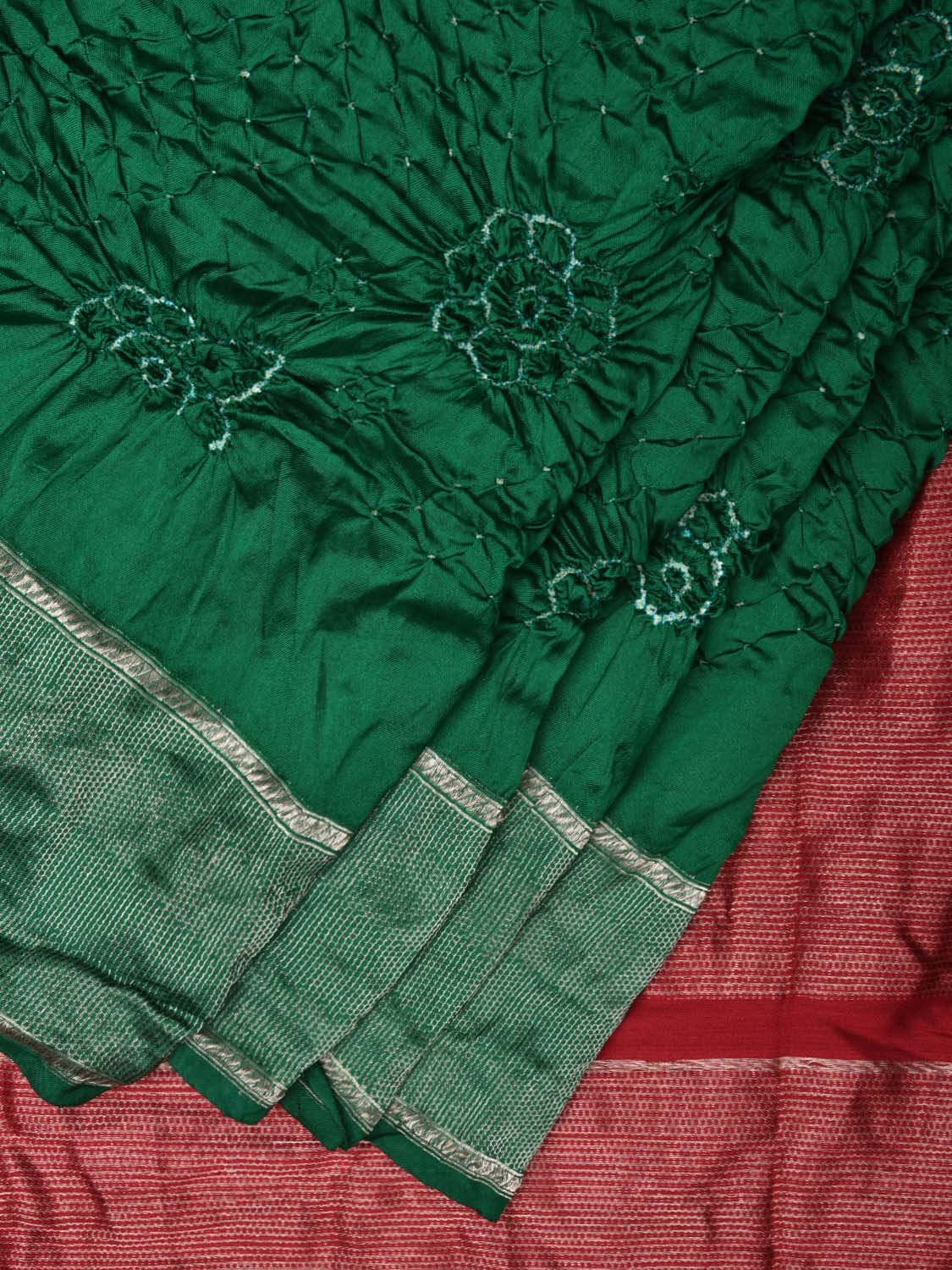 Green Bandhani Kanchipuram Silk Handloom Saree with Flowers Design bn0202