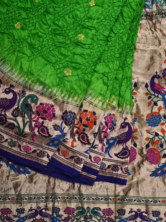 Green Bandhani Paithani Silk Handloom Saree with Peacocks Border Design bn0341