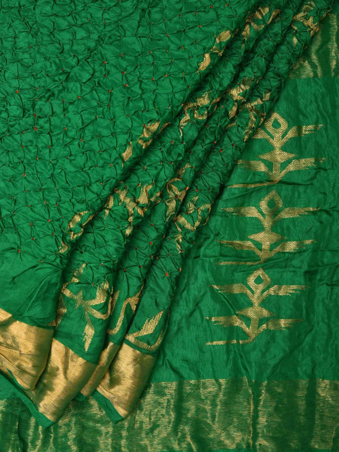 Green Bandhani Uppada Silk Handloom Saree with Diagonal Design bn0179