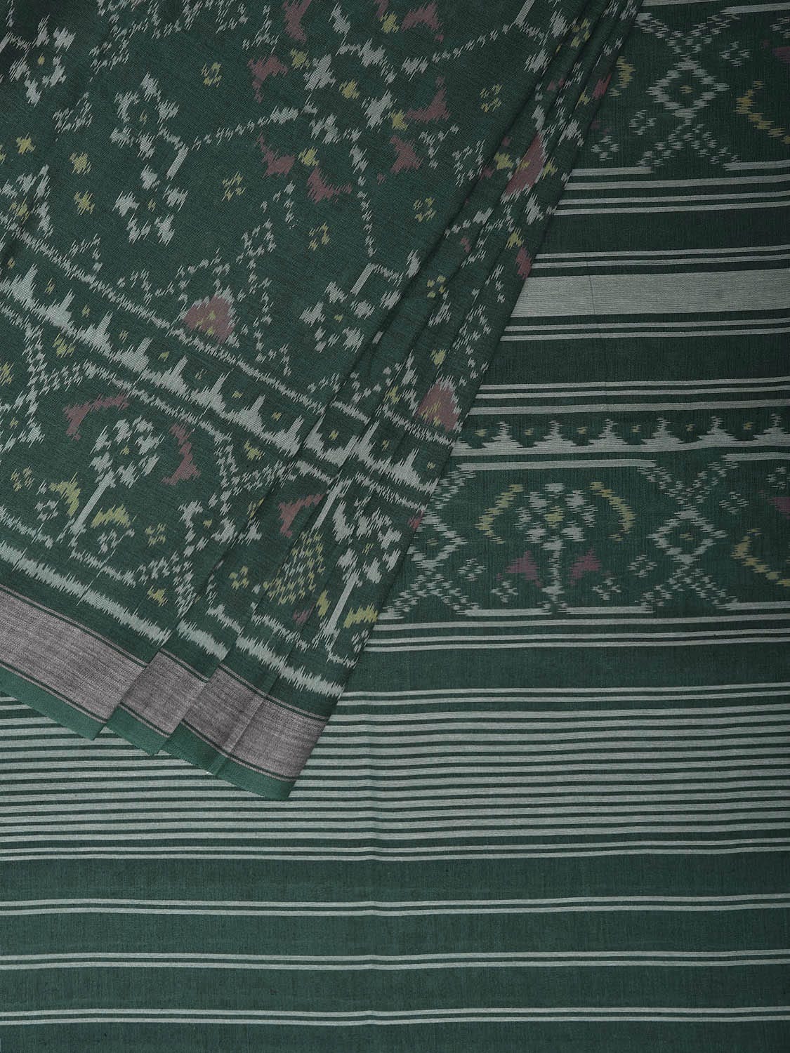 Green Ikat Cotton Handloom Saree with All Over Grill Design i0974