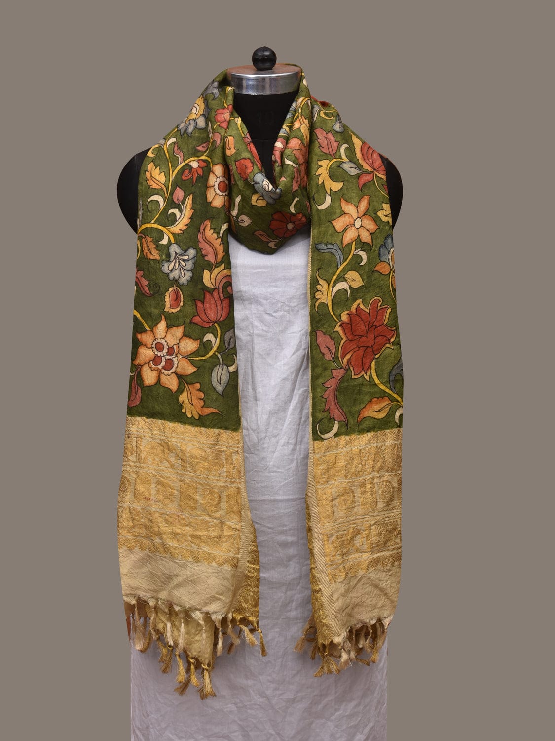 Green Kalamkari Hand Painted Kanchipuram Silk Handloom Dupatta with Floral Design ds3070