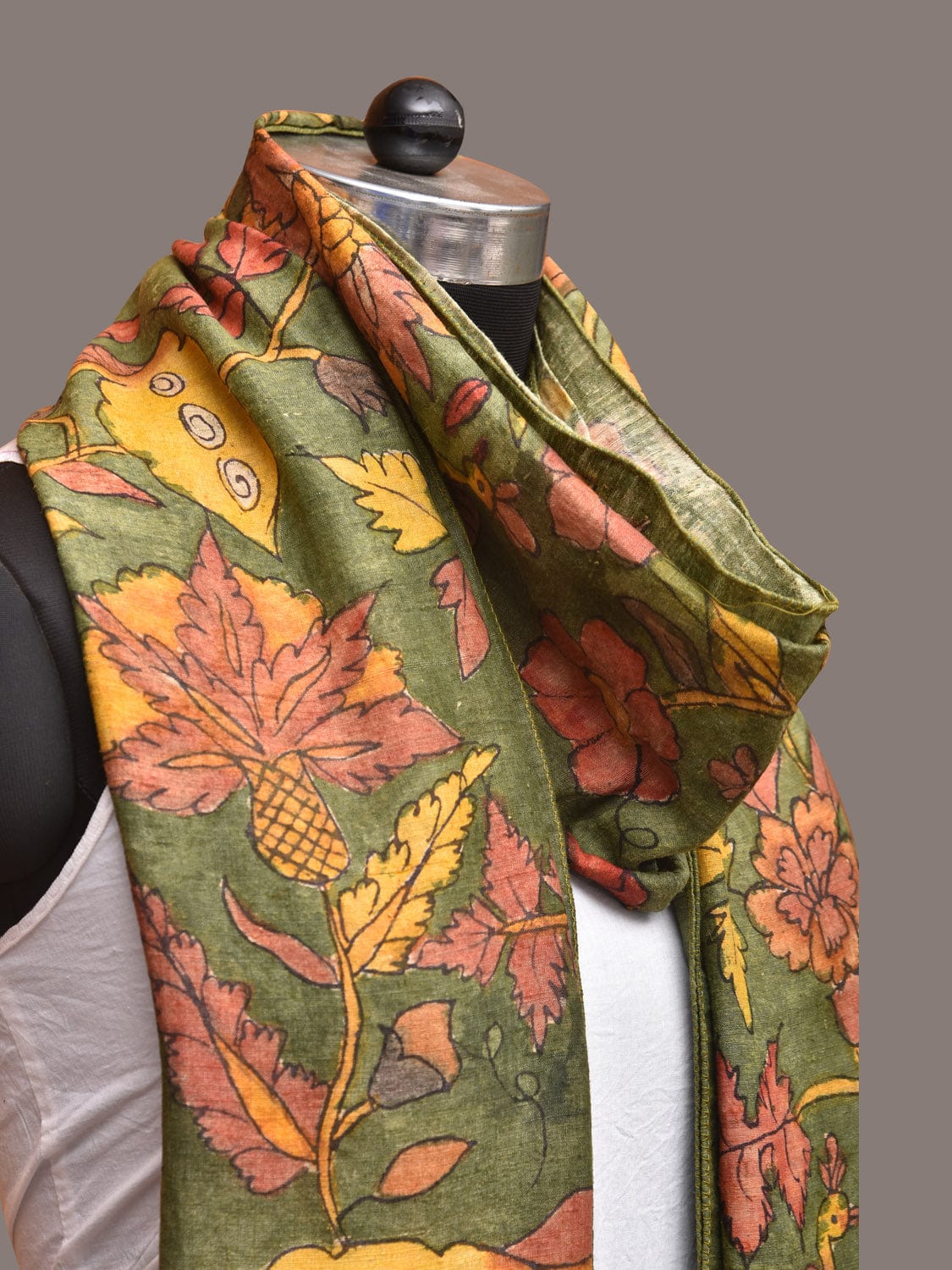 Green Kalamkari Hand Painted Sico Stole with Floral Design ds3346