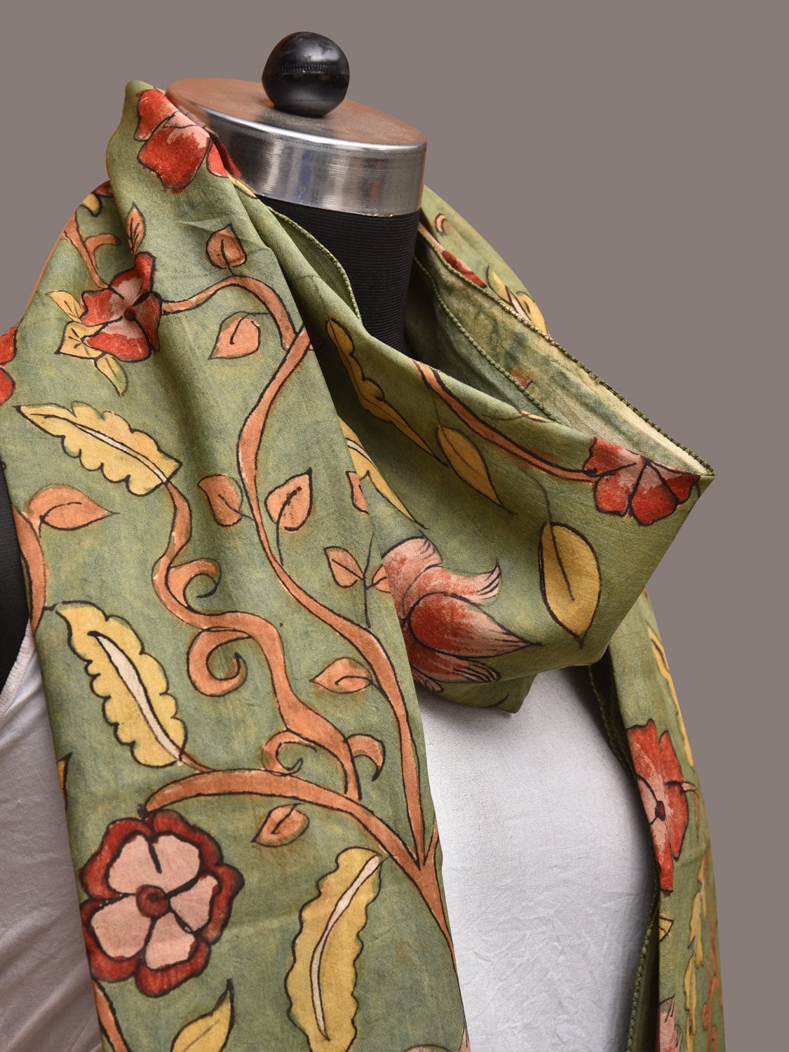 Green Kalamkari Hand Painted Sico Stole with Floral Design ds3520
