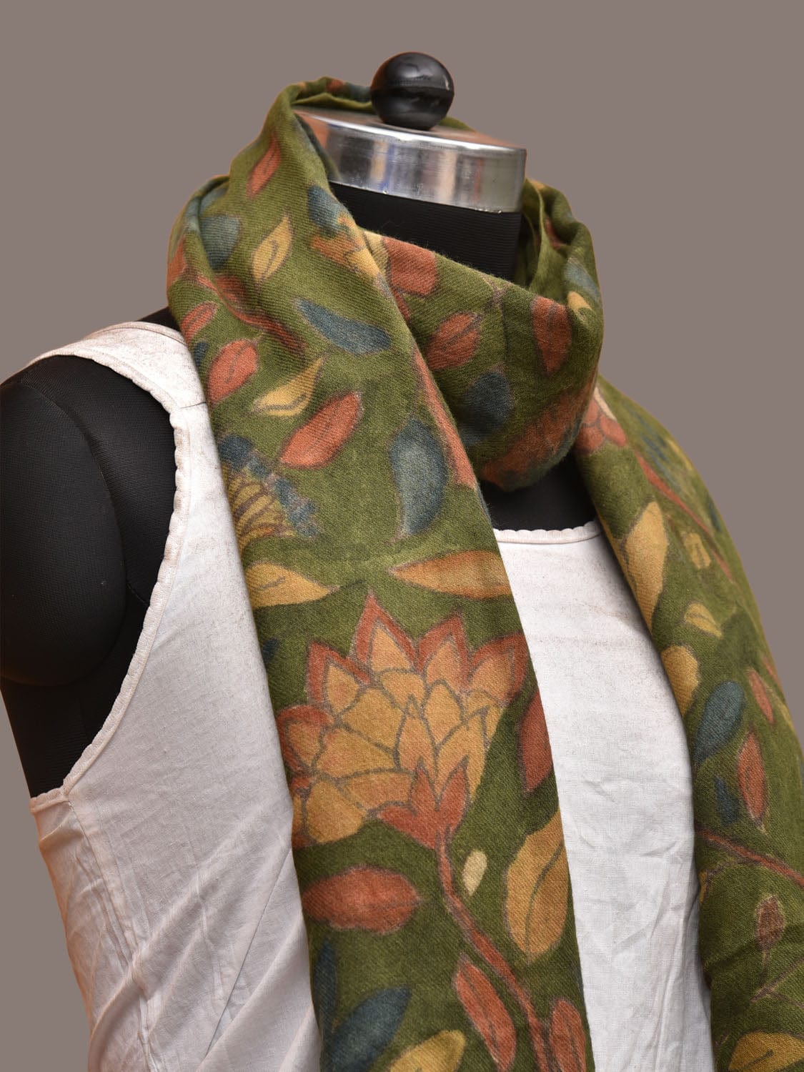 Green Kalamkari Hand Painted Woolen Dupatta with Floral Design ds3213