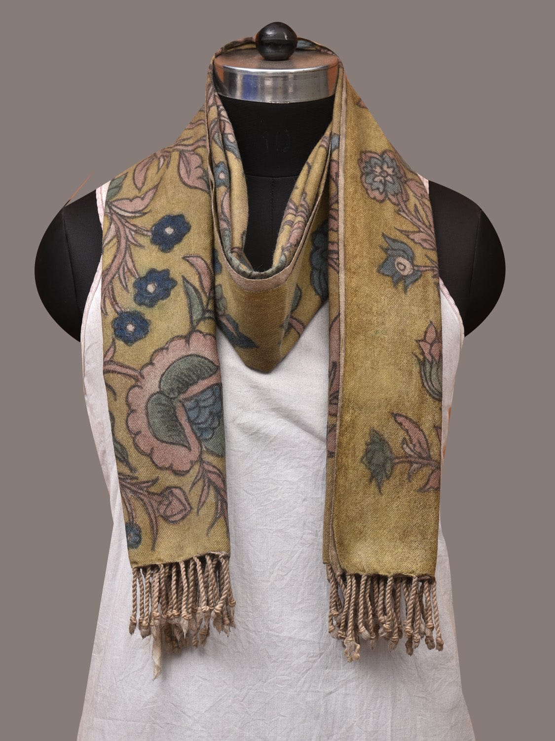 Green Kalamkari Hand Painted Woolen Handloom Dupatta with Floral Design ds3532