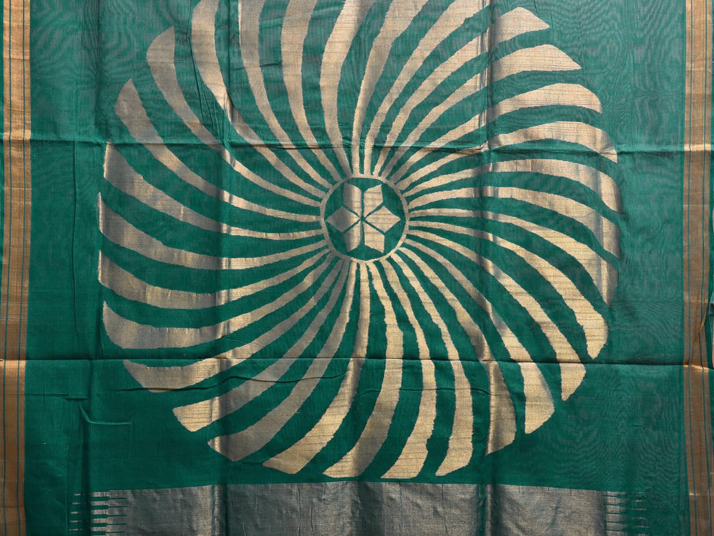 Green Khadi Cotton Handloom Saree with Circle Pallu Design kh0714
