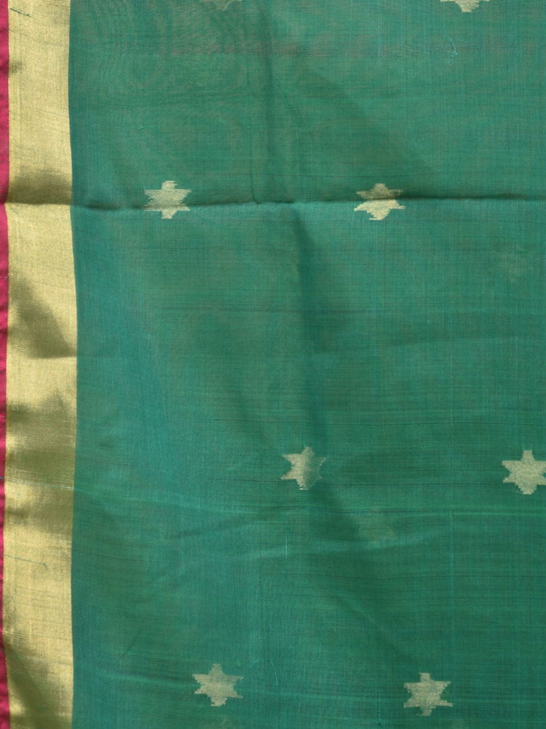 Green Khadi Cotton Handloom Saree with Cows Pallu Design kh0655