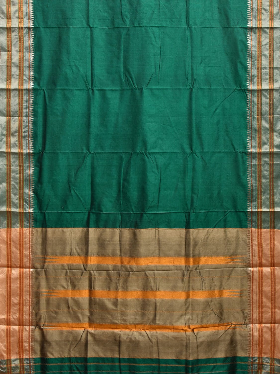 Green Narayanpet Silk Handloom Plain Saree with Contrast Pallu Design No Blouse np0830