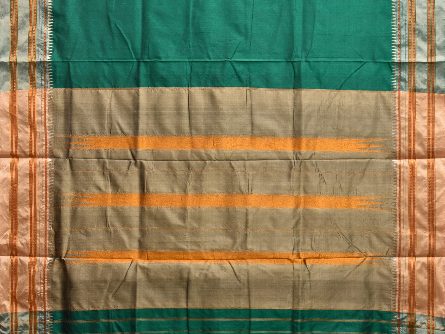 Green Narayanpet Silk Handloom Plain Saree with Contrast Pallu Design No Blouse np0830