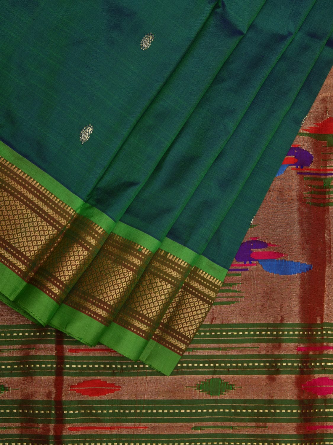 Green Paithani Silk Handloom Saree with Double Pallu Design p0460