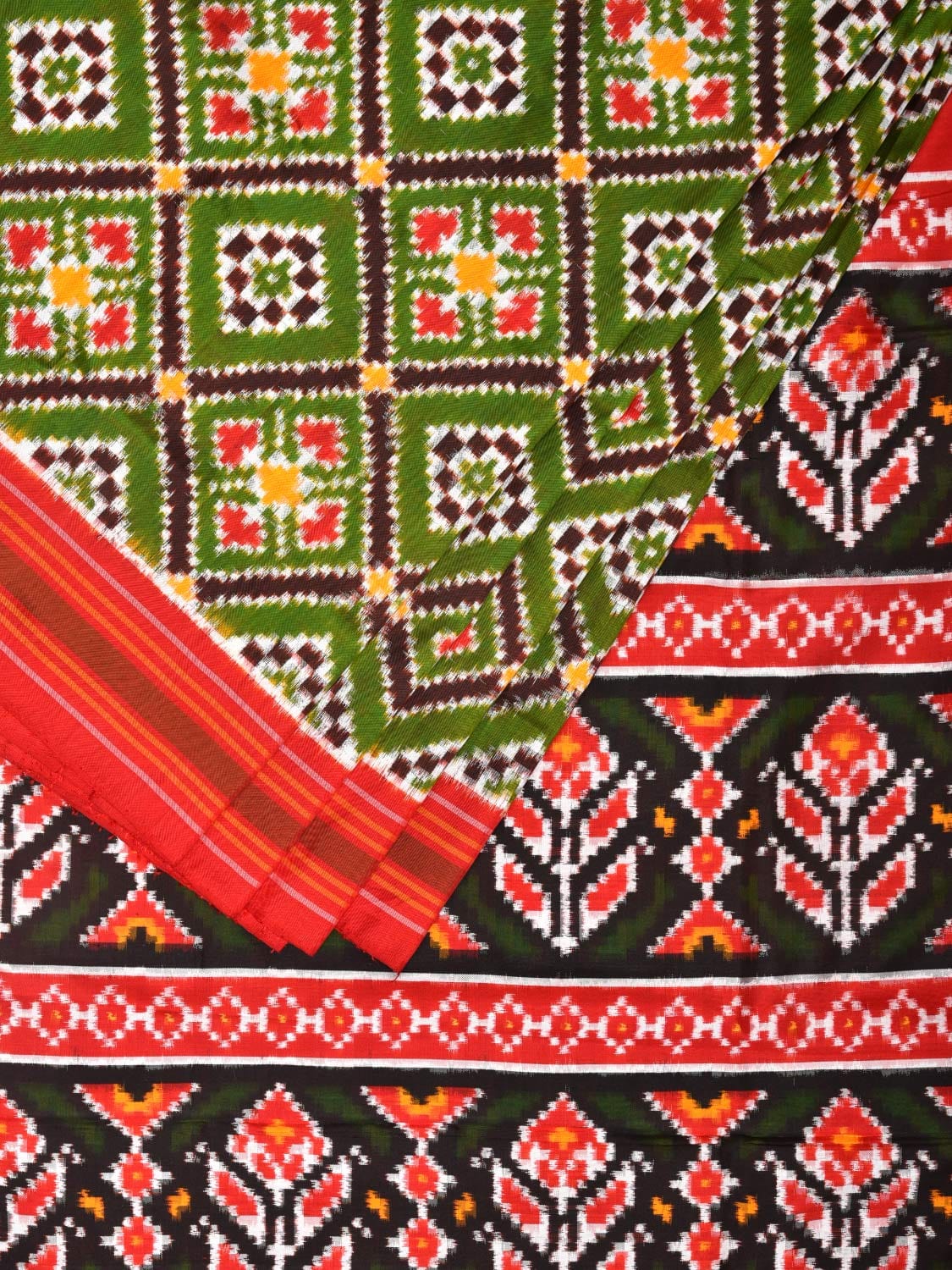 Green Pochampally Double Ikat Silk Handloom Saree with Grill Design i0755