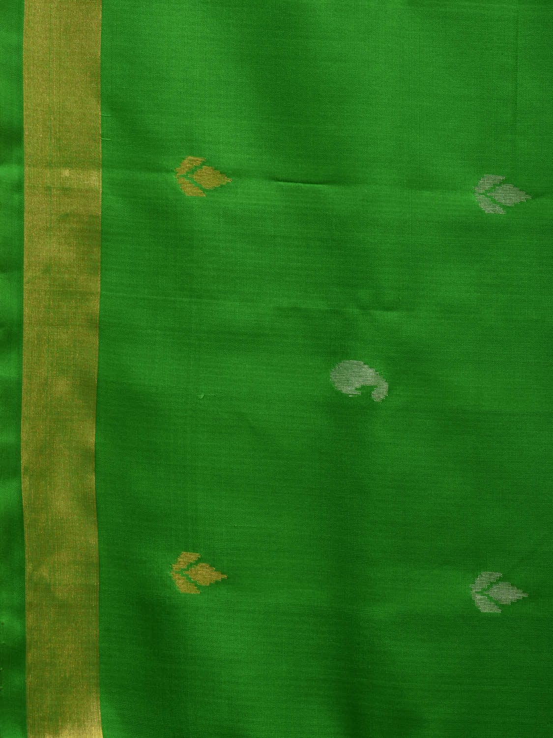 Green Uppada Silk Handloom Saree with Floral and Birds Pallu Design u1946