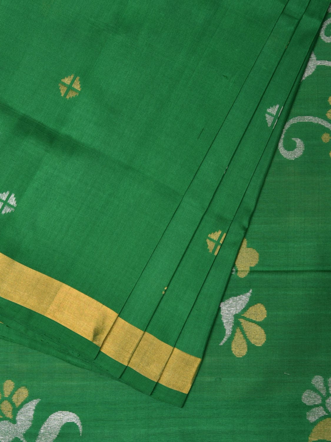 Green Uppada Silk Handloom Saree with Floral Pallu Design u2108