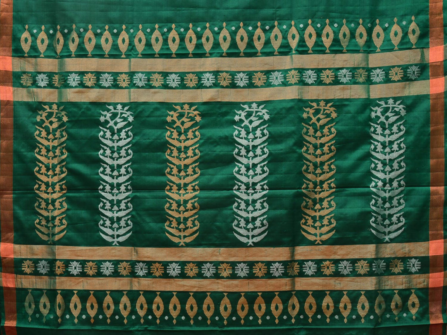 Green Uppada Silk Handloom Saree with Karpur Pallu Design u2015