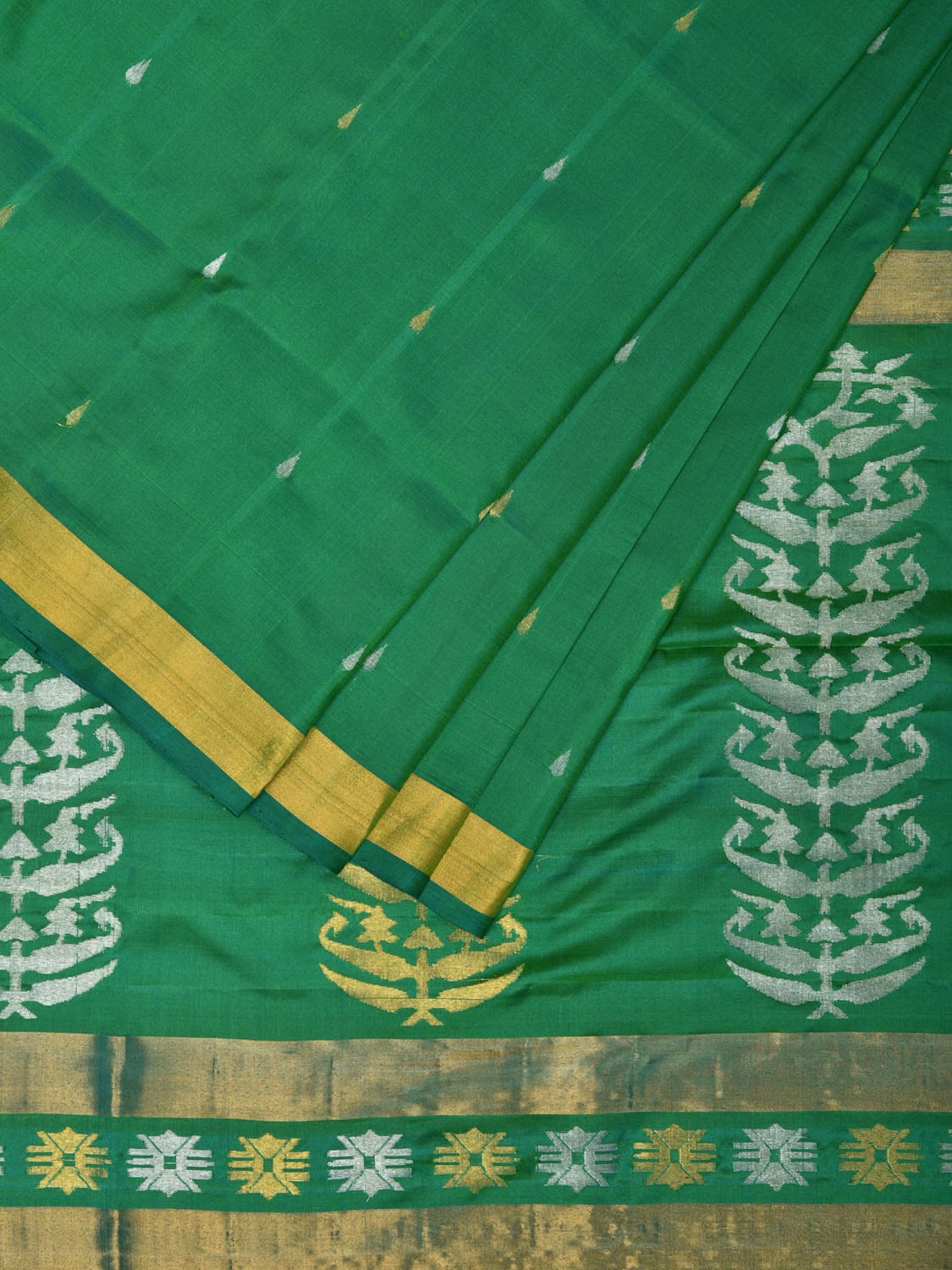 Green Uppada Silk Handloom Saree with Karpur Pallu Design u2023