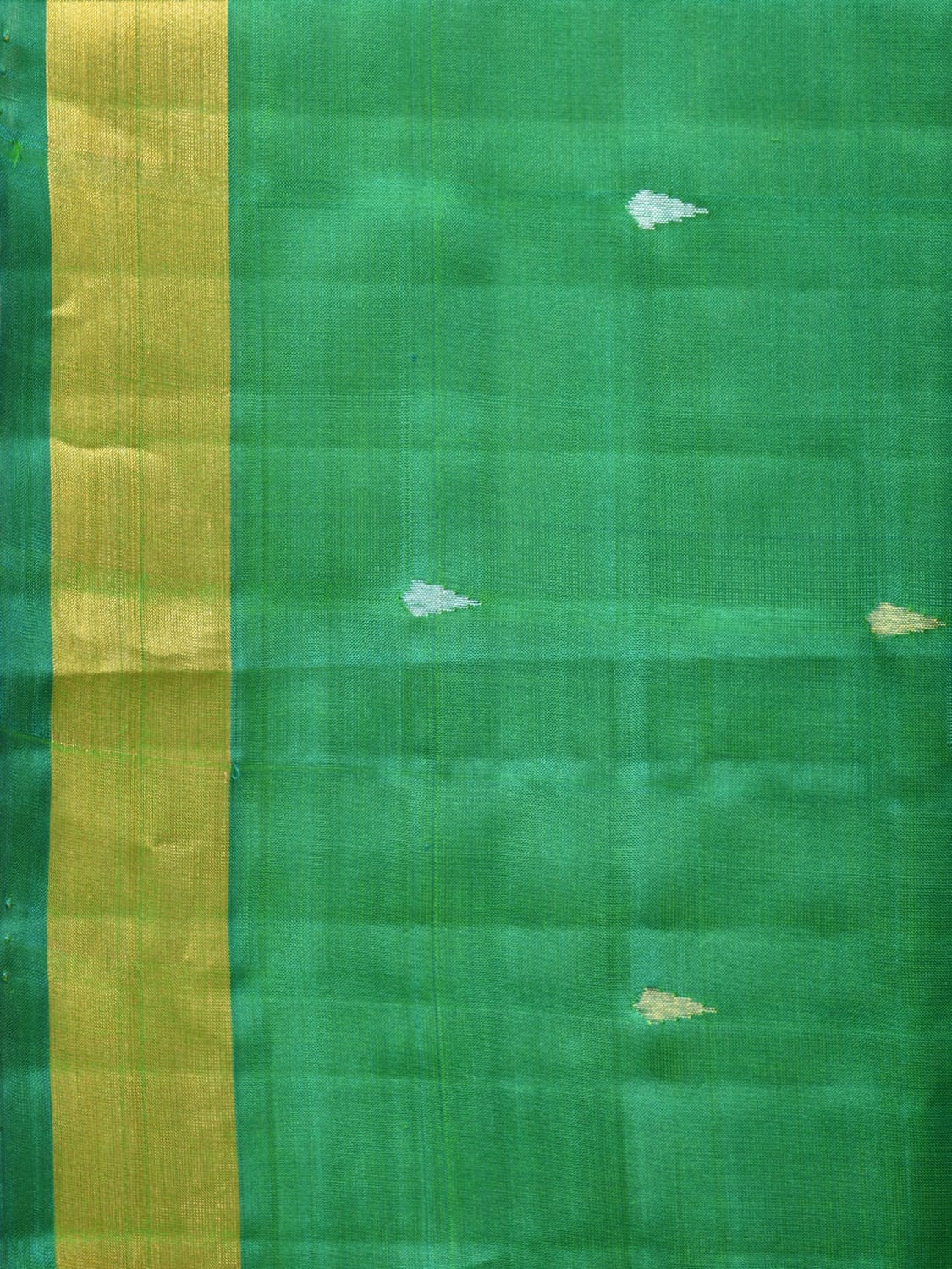 Green Uppada Silk Handloom Saree with Karpur Pallu Design u2023