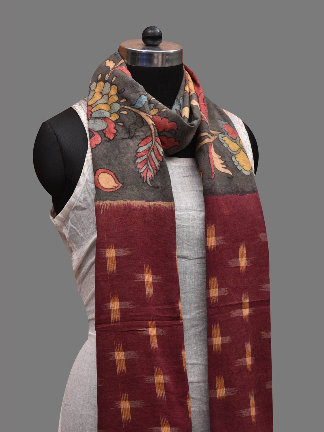 Grey and Maroon Kalamkari Hand Painted Ikat Cotton Handloom Dupatta with Floral Design ds2615