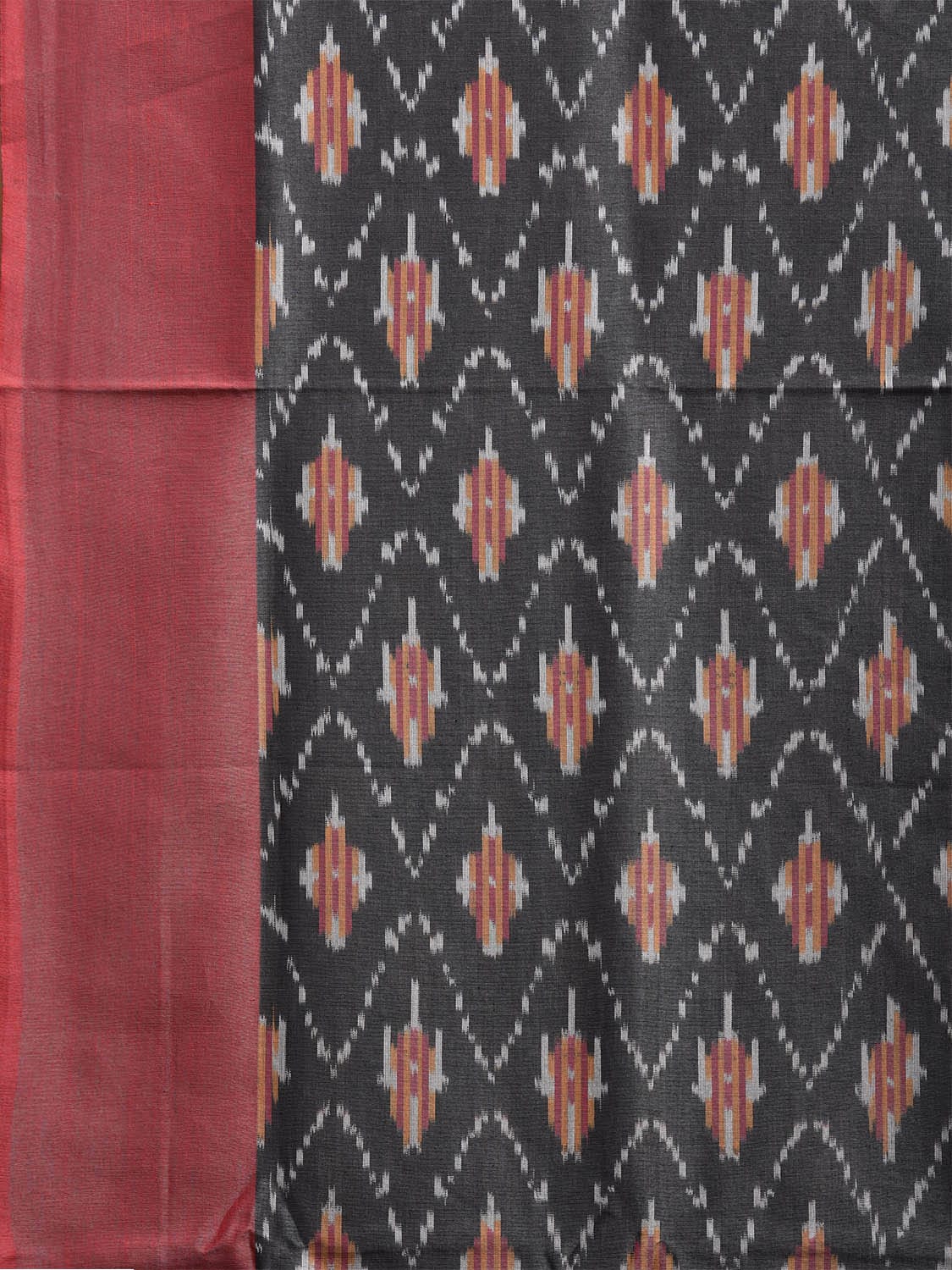 Grey and Peach Pochampally Ikat Cotton Handloom Saree with All Over Body and Pallu Design i0895
